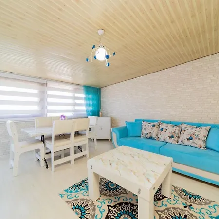 Capacious Flat With Terrace In Muratpasa