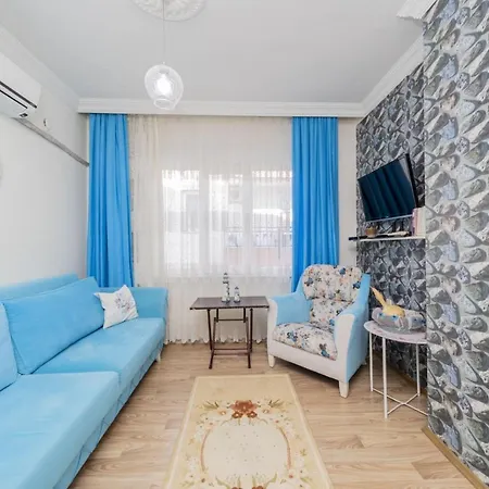 Apartament Capacious Flat With Terrace In Muratpasa Antalya