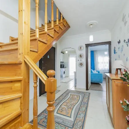Appartement Capacious Flat With Terrace In Muratpasa Antalya