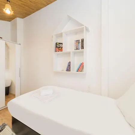 Capacious Flat With Terrace In Muratpasa Antalya